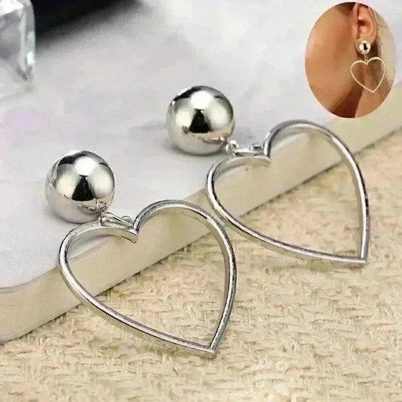 New Beautiful Silver Ball Heart Drop Earrings - Picture 1 of 2